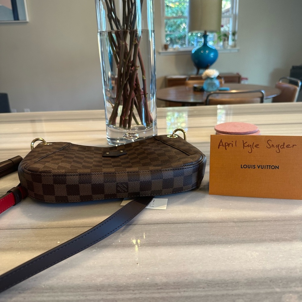 AUTHENTIC Louis Vuitton Southbank Besace Crossbody Bag NEW WITH TAGS!! - Picture 10 of 11